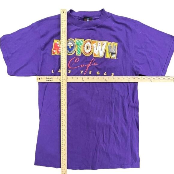 Lady’s Vintage Las Vegas Purple T-shirt Motown Cafe Size Large - Picture 3 of 5